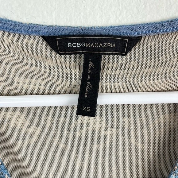 BCBGMaxazria “Avalon” Style Blue Lace Asymmetrical Top- Size XSmall - Picture 5 of 6